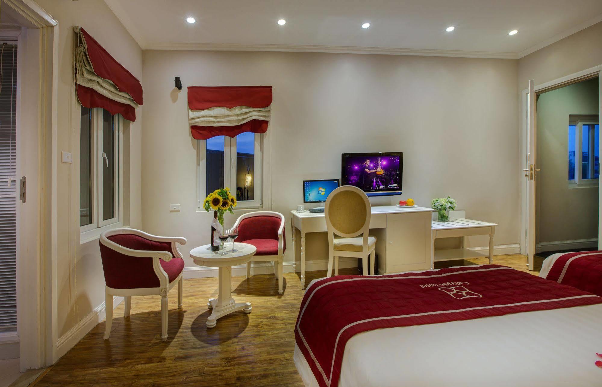 Calypso Premier Khách sạn 3*
