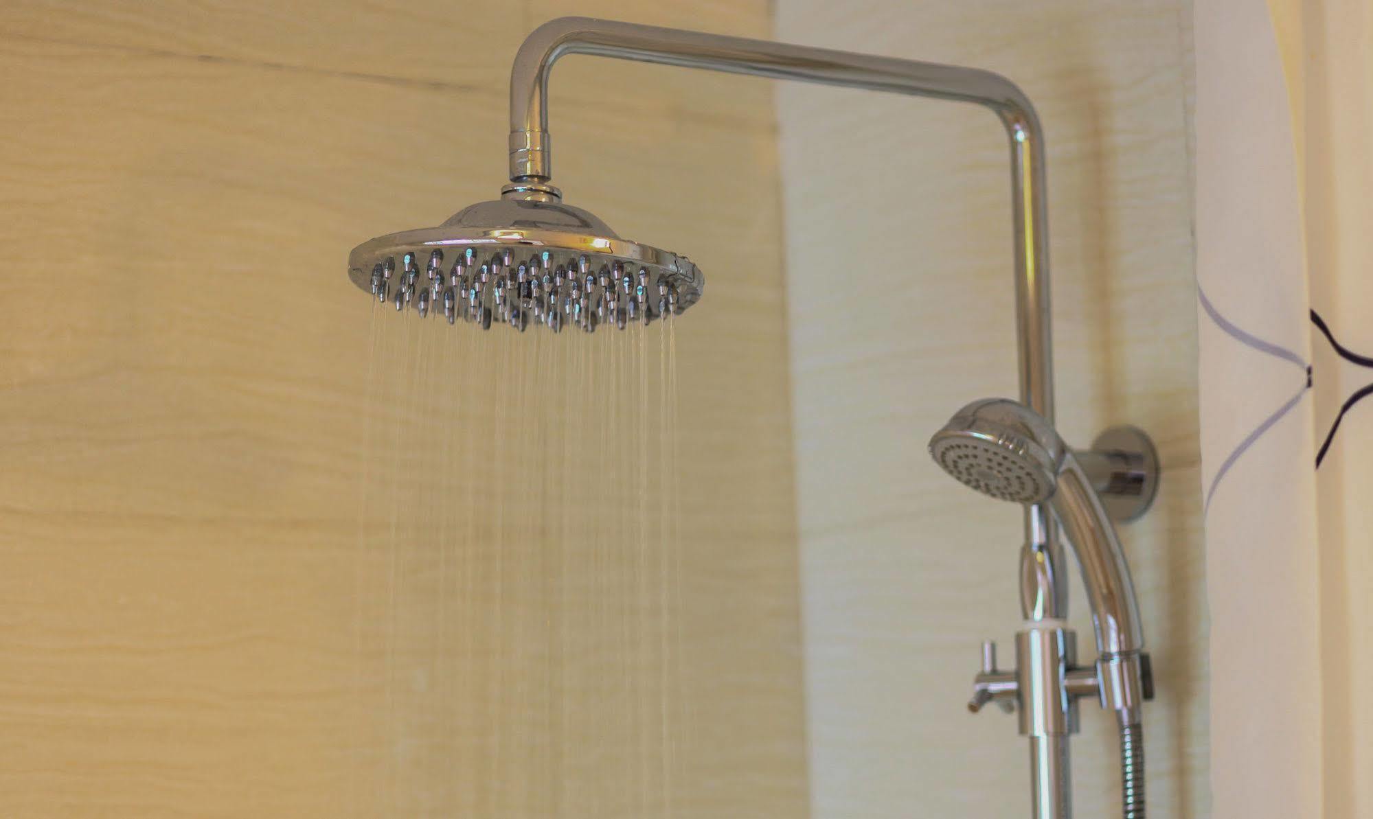 Khách sạn Calypso Premier