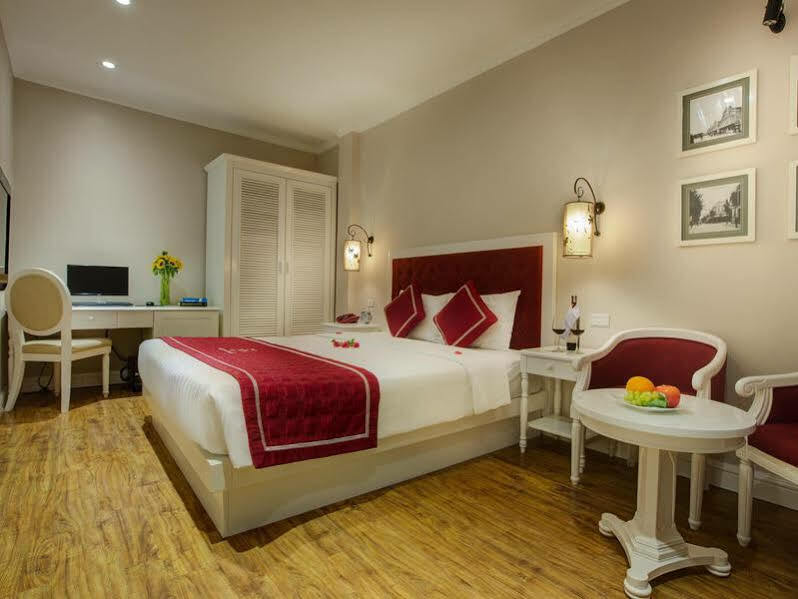Khách sạn Calypso Premier 3*